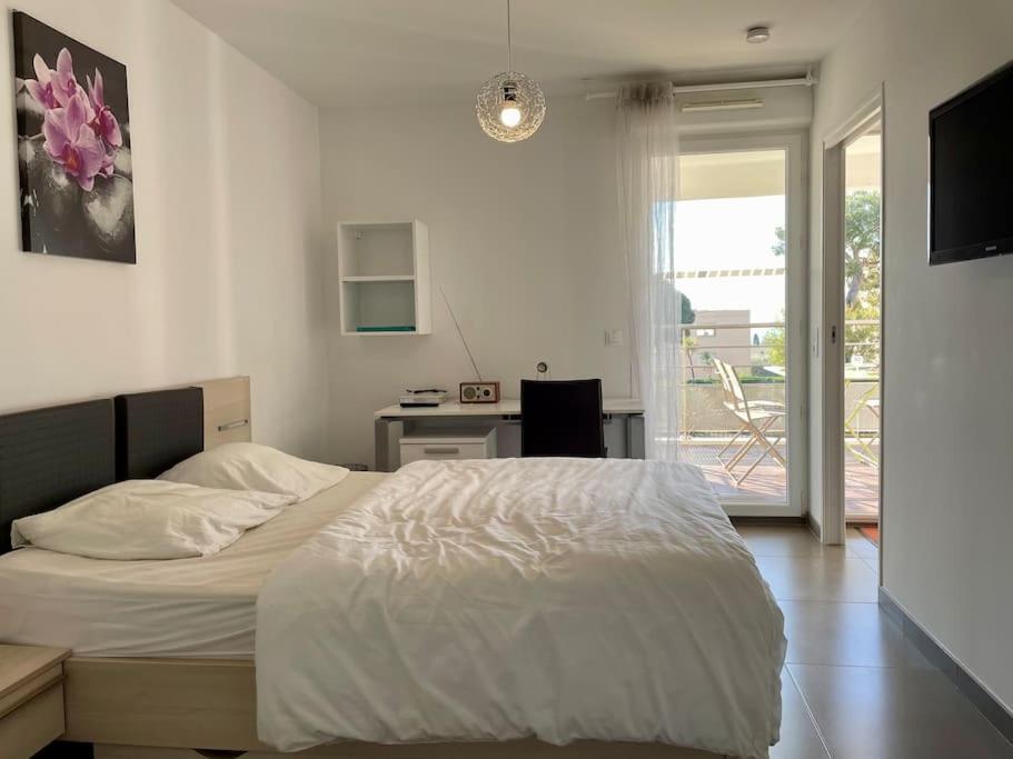 17 - Appartement Neuf, Parking Terrasse Et Jolie Vue Бандоль Экстерьер фото